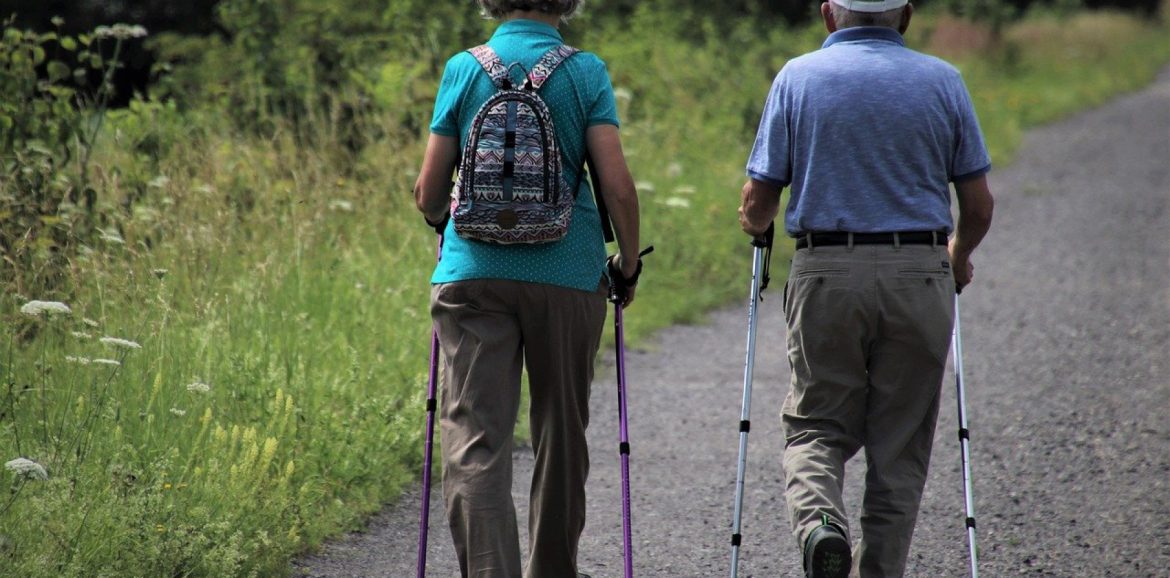 Quels sont les équipements indispensables aux déplacements des seniors ?